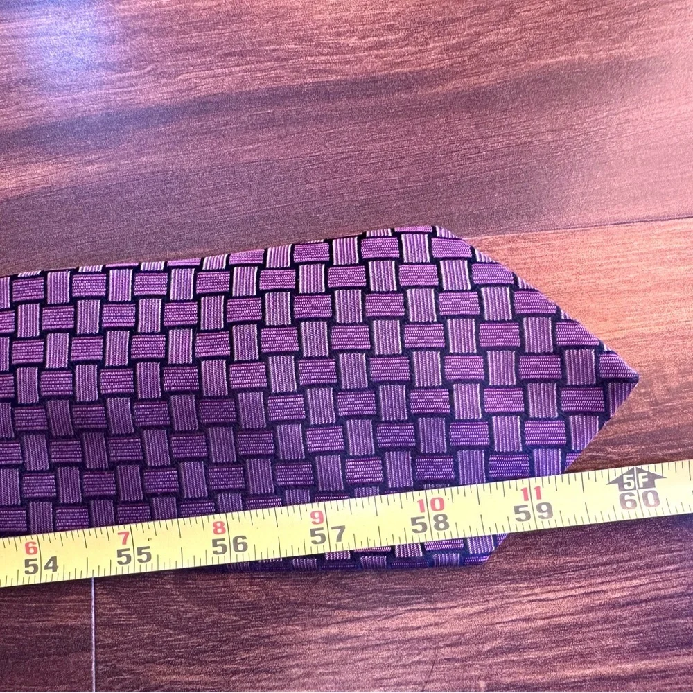 Sophisticated DION Collection Geometric Men's Tie in Rich Purple